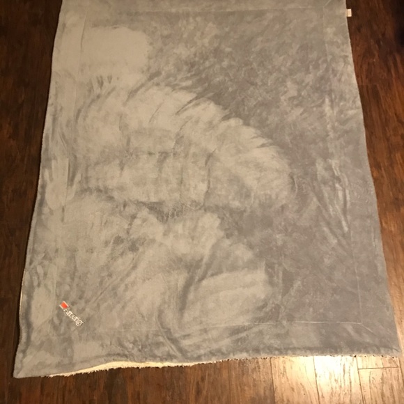 Fleece Amerigo Vespucci Designer Blanket 60”x48” - Picture 2 of 4